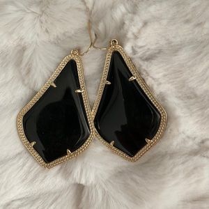 ❌SOLD❌ Kendra Scott Alexandria Earrings